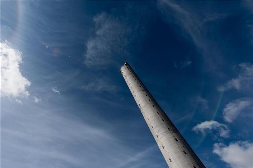 Der Aufzugtestturm von Thyssen-Krupp in Rottweil. Foto: Patrick Seeger/Archiv dpa