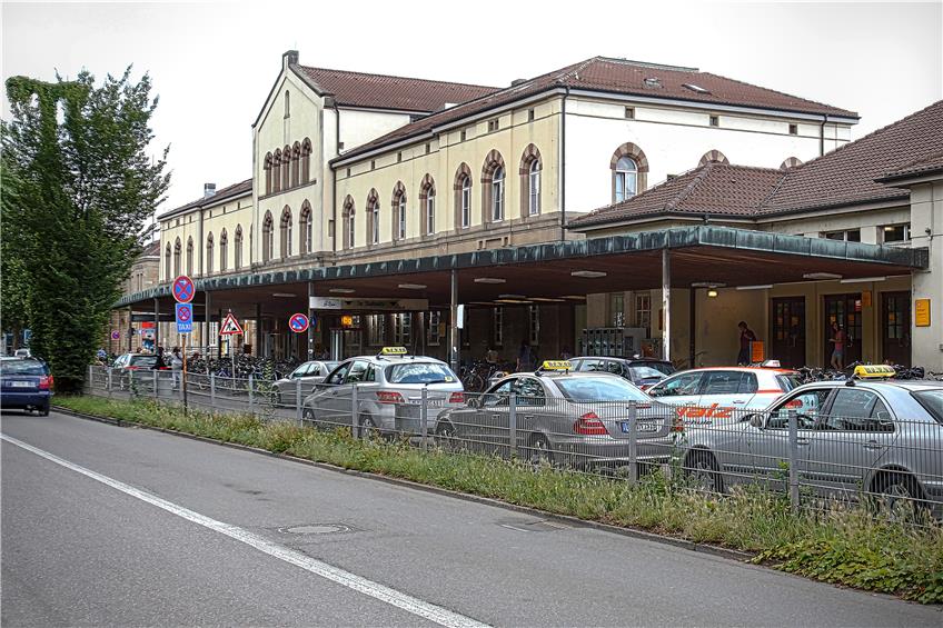 Der Tübinger Hauptbahnhof. Bild: Sommer 