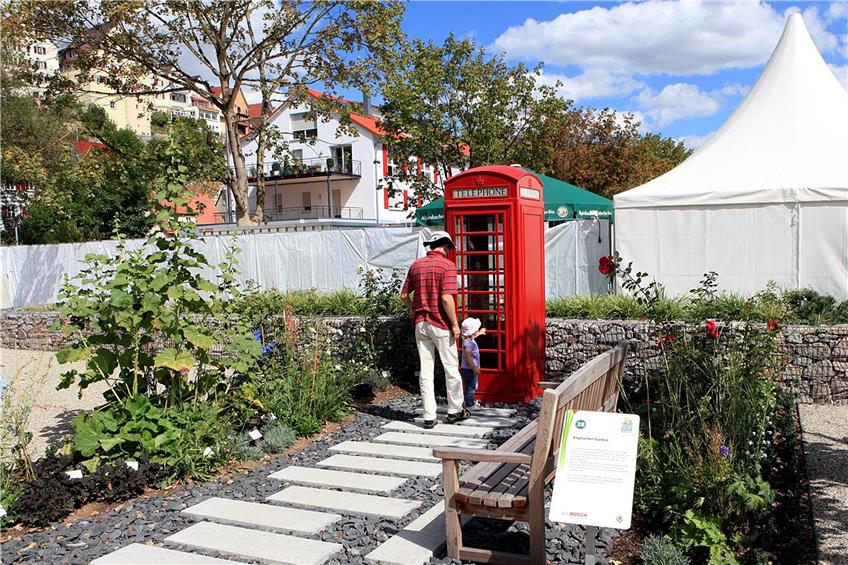 Die Partnerstadt Haslemere präsentierte sich auf der Gartenschau 2011 in Horb mit einem englischen Garten samt knallroter Telefonzelle. Doch seit dem gestrigen Volksentscheid der Briten für den EU-Austritt hat die Verbindung einen Knacks bekommen. Archivbild:Kuball