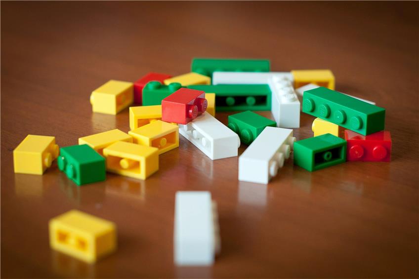 Die berühmten Legos lassen sich von Generation zu Generation weiterreichen. Die Steine sind daher nachhaltig, obwohl sie aus Kunststoff sind. Bild: pixabay.com