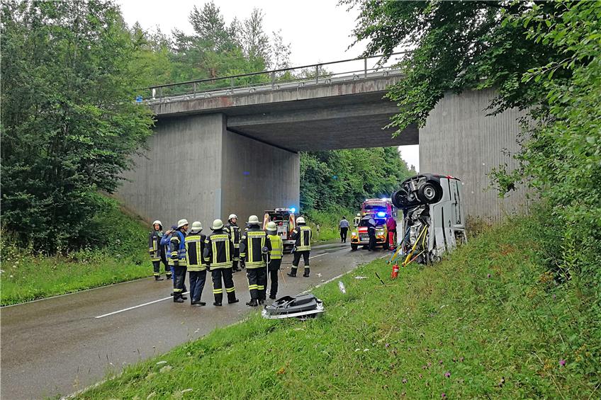 Ein tödlicher Verkehrsunfall hat sich am Donnerstagmorgen gegen 8.30 Uhr nahe Ahldorf ereignet. Bild: Schneck