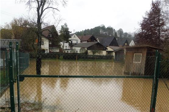 Eine Überflutung am Ortseingang von Mühlheim. Privatbild
