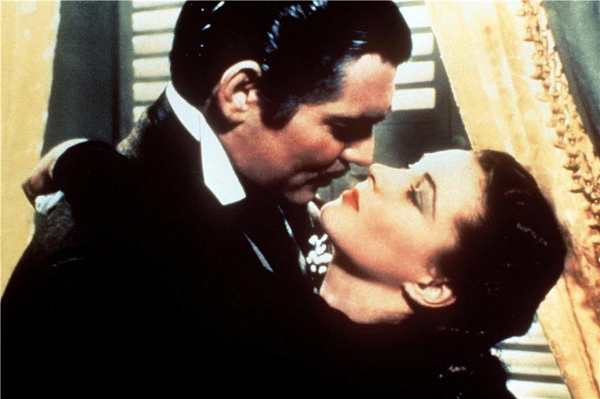 „Vom Winde verweht“: Wie schwer sich Vivien Leigh mit der Nähe zu Clark Gable tat, merkt man der Kuss-Szene nicht an. Foto: dpa