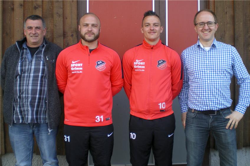 Abteilungsleiter Klaus Hofer, Michael Züfle, Dein Smajovic und Johannes Leibold (von links) freuen sich auf ein weiteres Jahr Zusammenarbeit bei der SG Herzogsweiler-Durrweiler. Privatbild