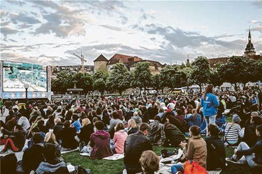 Auf dem Schlossplatz wird das Trickfilm-Festival bei schönem Wetter zum Open-Air-Vergnügen.