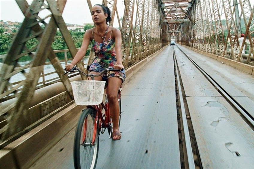 Aus Brasilien kommt der Spielfilm „Café com Canela“ über Frauen, die mit Alltagsritualen gegen Tristesse und Traumata angehen. Bild: Cinelatino