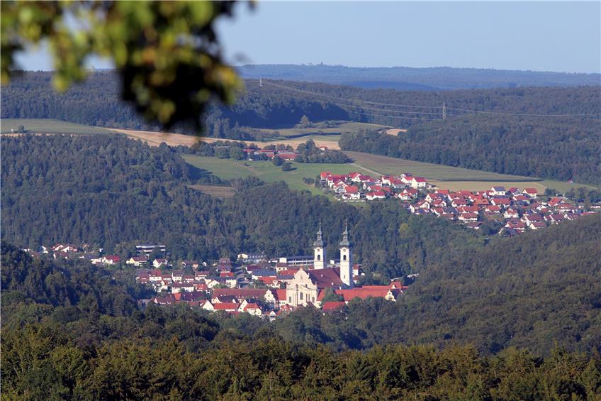 Barockes Schmuckstück: Das Kloster Zwiefalten von Upflamör aus gesehen.Archivbild: de Marco