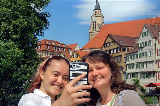 Beliebtes Selfie vor der Neckarfront. Bild: Erich Sommer