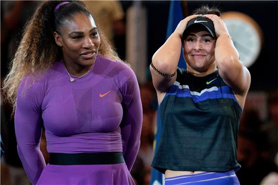 Bianca Andreescu (rechts) konnte ihr Glück nach dem Final-Triumph gegen die routinierte Serena Williams nicht fassen. Foto: Johannes Eisele/afp