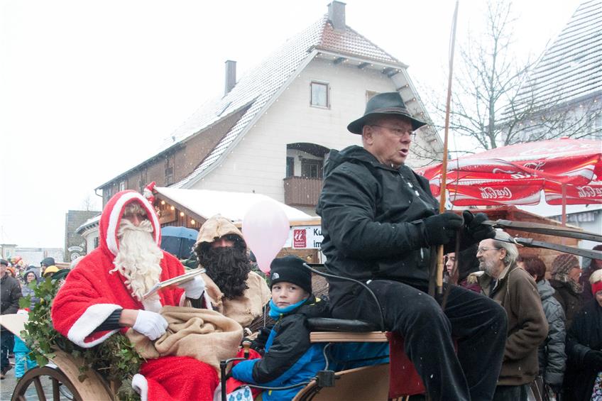 Mit 95 Verkaufsständen war der Dornhaner Weihnachtsmarkt wieder ein Publikumsmagnet