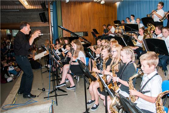 Zahlreiche Zuhörer genossen ein tolles Sommerkonzert des Albeck-Gymnasiums