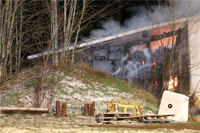 Freudenstädter Feuerwehren löschten Brand in Dietersweiler