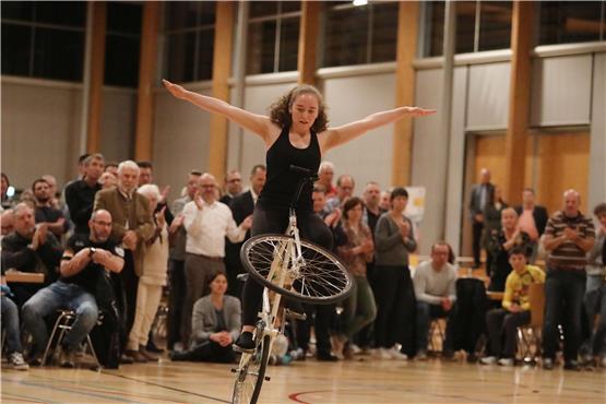 Charlotte Bantle hielt mit Ihrer Darbietung auf dem Kunstrad alle in Atem. Bilder: Andreas Wagner