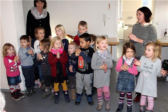 Den Programm-Auftakt machten wie üblich die Kindergartenkinder des katholischen Kindergartens Sankt Konrad. Bild: Philipp Eichert