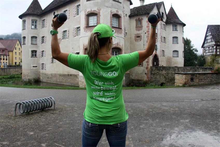 Den T-Shirt-Aufdruck nimmt Silke Hassmann persönlich. Die Wahl-Dettingerin möchte die touristische Infrastruktur in ihrem Heimatort Glatt nutzen, um den bundesweit zweiten „YoungGo“-Parcours auszuweisen.