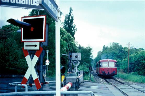 Der letzte Zug nach Honau beim Panoramaweg 1983.Bild: Wolfgang Geisel.