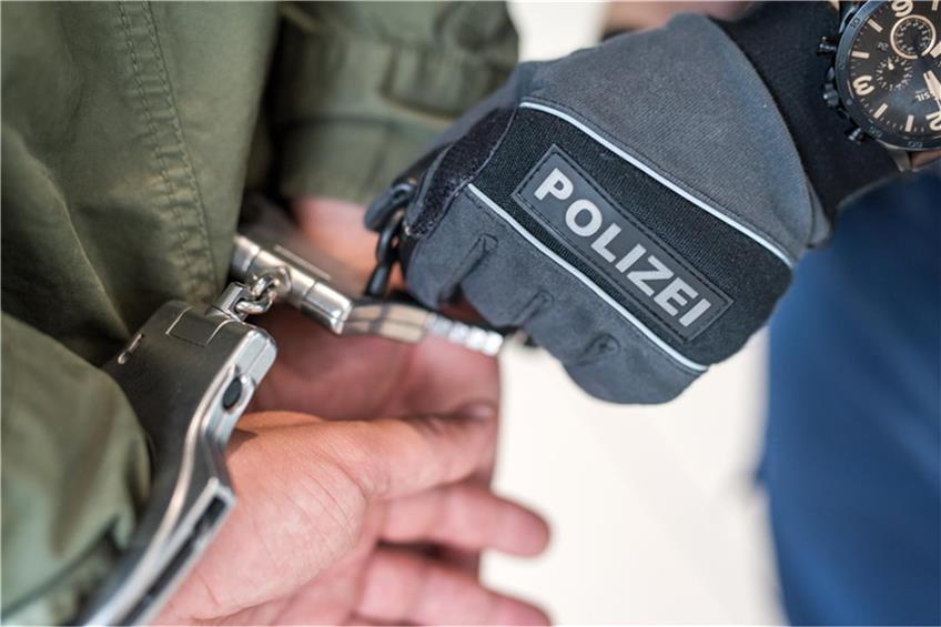 Der mutmaßliche Sexualtäter wurde am Wochenende festgenommen, als der sich auf dem Polizeirevier Balingen stellte. Symbolbild: Polizei