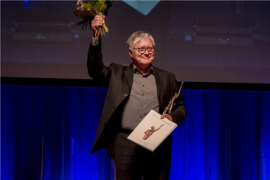 Detlef Sülzebach nahm die Auszeichnung entgegen. Bild: Die Profifotografen/Oskar-Patzelt-Stiftung 