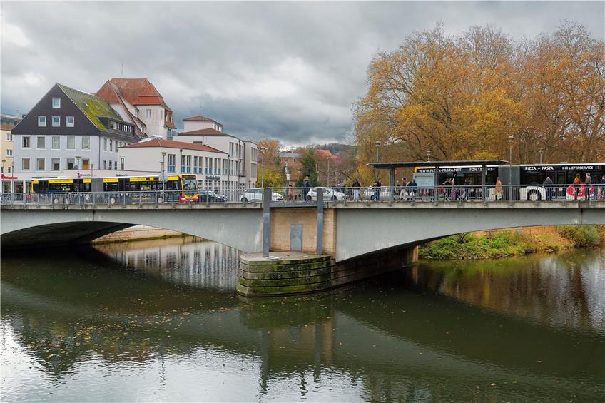 Die Bögen der Eberhardsbrücke sind aus Stampfbeton. Eine Stadtbahn drüberfahren zu lassen, wäre zu riskant, sagen Gutachter. Bild: Metz