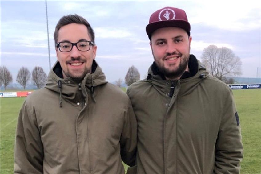 Die Brüder Jonas (links) und Lukas Weigand kämpfen beim SV Oberiflingen um die gleiche Position. Einen Wechsel zu einem anderen Verein können sich die Torhüter dennoch nicht vorstellen. Privatbild