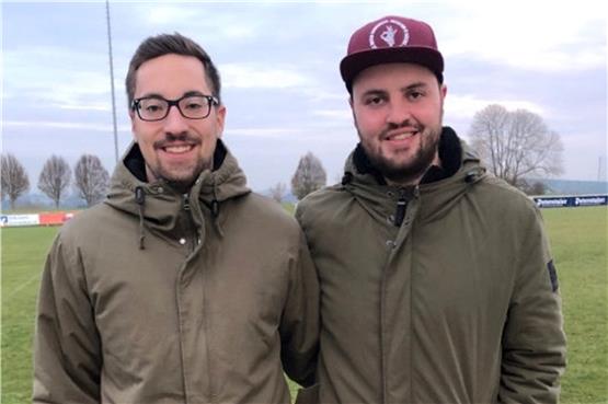 Die Brüder Jonas (links) und Lukas Weigand kämpfen beim SV Oberiflingen um die gleiche Position. Einen Wechsel zu einem anderen Verein können sich die Torhüter dennoch nicht vorstellen. Privatbild