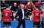 Die Bundesliga-Volleyballer des TV Rottenburg (hier: Trainer Hans Peter Müller-A...