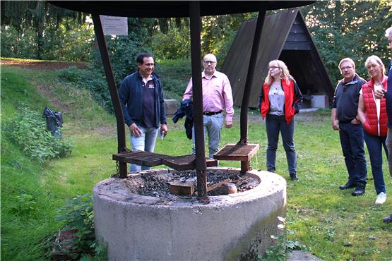 Die Feuerstelle ist das Manko des Grillplatzes in Holzhausen – sie soll saniert werden.Bild: kpd