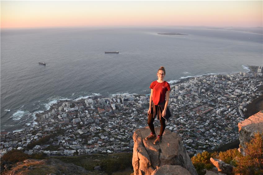 Die Gastfamilie unternahm mit Louisa Kurtz einen Ausflug zum „Lion’s Head“ oberhalb von Kapstadt. Dort erhielt die Höhe gewohnte Dürrenmettstetterin ganz besondere Ausblicke auf Südafrikas Küste.Privatbilder