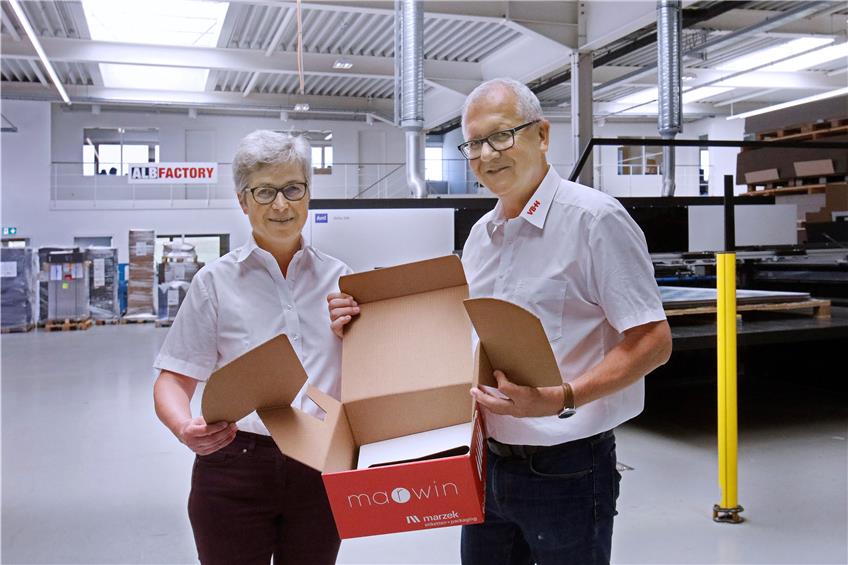 Die Inhaber und Geschäftsführer Ursula Hage und Karl Müller haben 2018 ihre neu gebaute Albfactory im Undinger Gewerbegebiet bezogen. Selbstständig gemacht haben sich die Eheleute 20 Jahre zuvor 1998 in Tübingen-Pfrondorf.