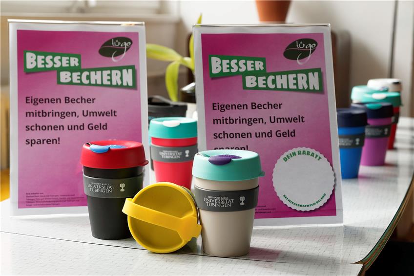 Die „Keep Cups“ sind Mehrwegbecher, mit denen Kunden in Tübingen künftig ihren Kaffee für unterwegs zum ermäßigten Preis kaufen können. Bilder: Metz