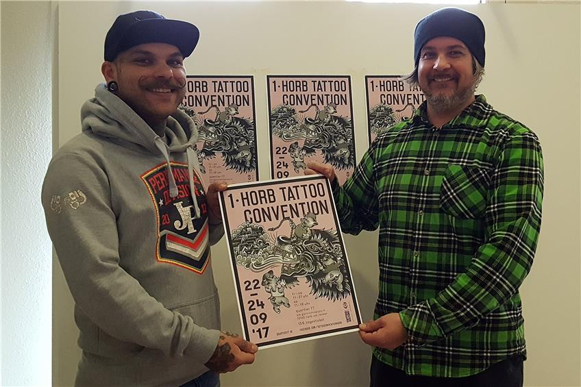 Die Macher der Tattoo-Convention: „Quartier 77“-Betreiber Johannes Kiefer (links) und Organisator Matthias Bartl.Bild: Schäfer