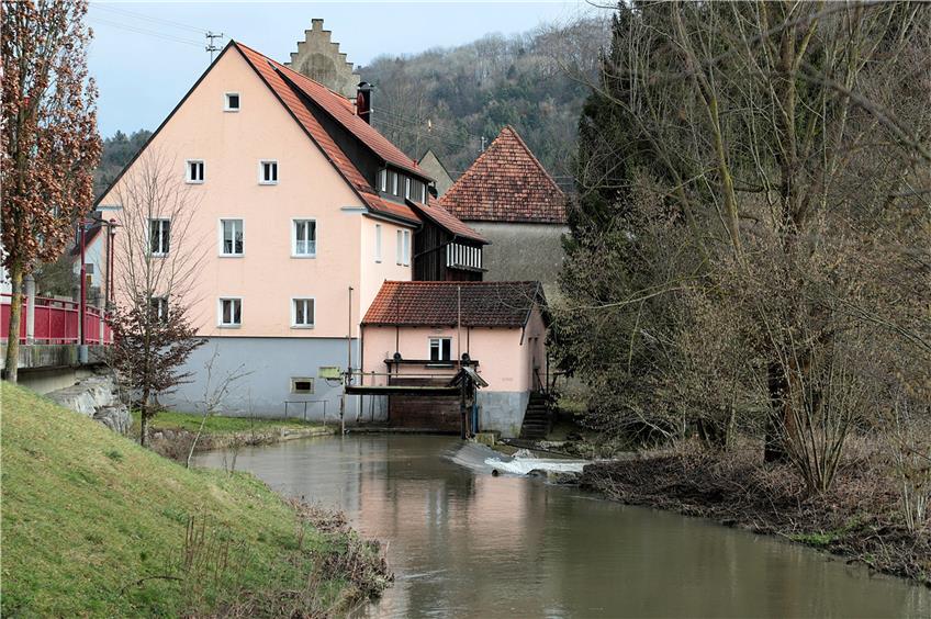Die Neckarmühle in Mühlen ist seit 2011 im Besitz von Paul Hetzel, der dort ein Wasserkraftwerk betreibt. Bild: Kuball