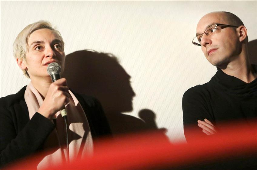 Die Regisseure Cagla Zencirci und Guillaume Giovanetti am Freitag im Tübinger Kino Arsenal.Bild: Anne Faden