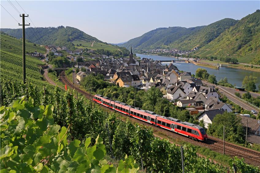 Die Strecke zwischen Trier und Koblenz ist Teil der Route 1. Bild: Deutsche Bahn AG/Uwe Miethe