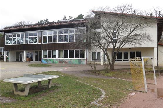 Die Waldachtaler Grundschule und der benachbarte Kindergarten werden saniert. Bild: Manuel Fuchs