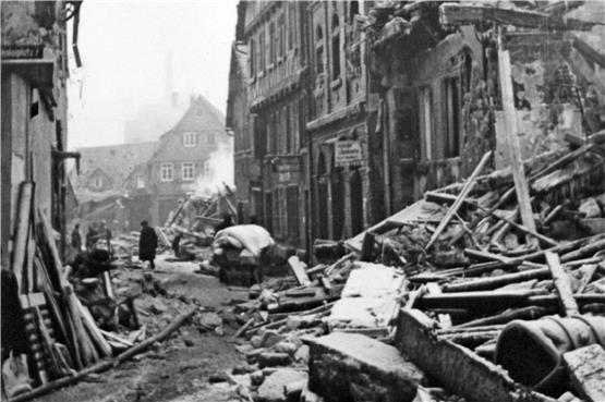Die im im Krieg zerstörte Federnseestraße. Bild: Geschichtsverein