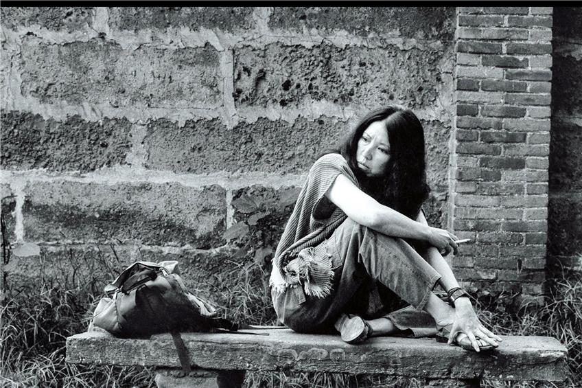Ein Dokumentarfilm wird sich der chinesischen Schriftstellerin Sanmao widmen, die in den 1970er Jahren mit ihrem spanischen Mann in der Westsahara lebte. Bild: Cine espanol