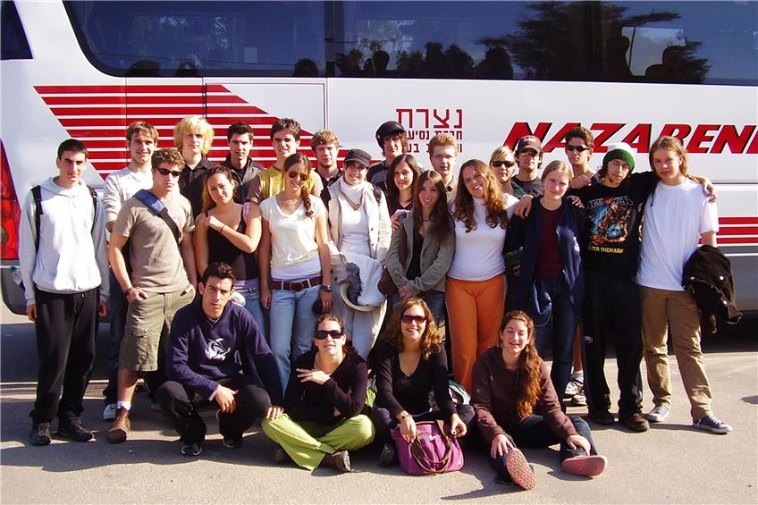 Ein Gruppenbild von deutschen und israelischen Schülerinnen und Schülern, die zu Freunden wurden.Bild: Förderverein Ehemalige Synagoge Rexingen