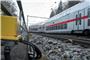 Ein Inter-City-Zug der Deutschen Bahn entgleiste am Donnerstag in der Nähe des H...