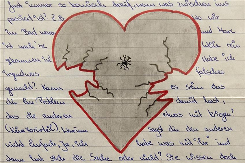 Ein handgeschriebener Liebesbrief liegt im Liebesbriefarchiv der Universität Koblenz auf einem Tisch. Foto: Thomas Frey/dpa