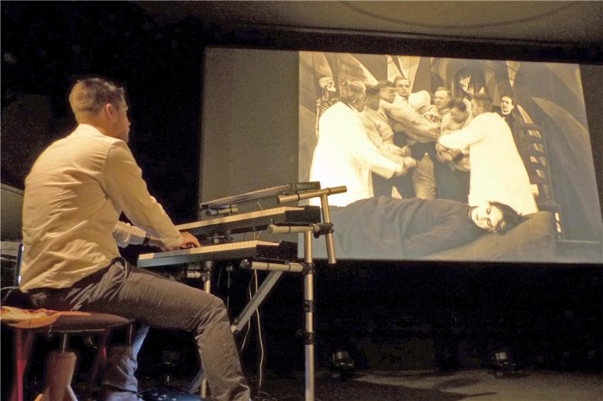 Eine von vielen Sonderveranstaltungen im Waldhorn-Kino: Der Stummfilm „Das Cabinet des Doktor Caligari“ wird live begleitet.