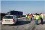 Elf Menschen sind am Freitag bei zwei schweren Unfällen auf der A 81 zwischen Ro...