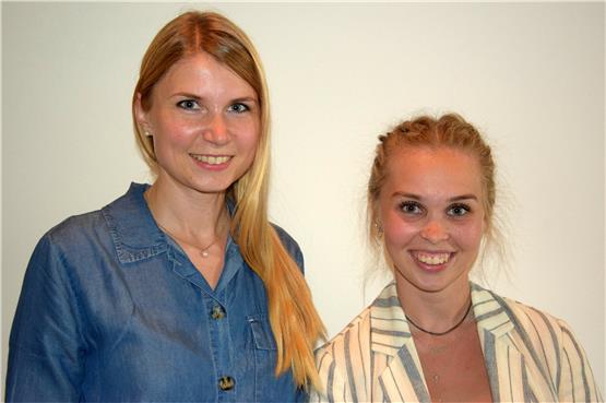 Ellen Brede-Lenk (links) und Annica Robbe berichteten über schwierige Zeiten. Bild: Monika Schwarz