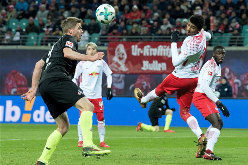 Erzielte seit seinem Wechsel zum 1. FC Köln bereits fünf Bundesliga-Tore: Simon Terodde, hier am vergangenen Sonntag in Leipzig, wo sein Team mit 2:1 überraschte. Foto: dpa
