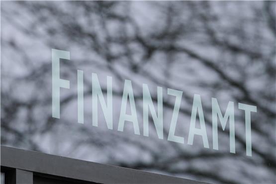 Finanzamt in Stuttgart. Foto: Bernd Weißbrod/dpa