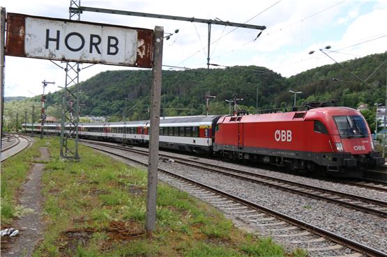 Gäubahn-Intercity der ÖBB nach Stuttgart am Bahnhof Horb. Bild: Manuel Fuchs