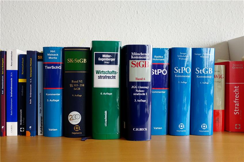 Gesetzbücher. Symbolbild: Schweizer