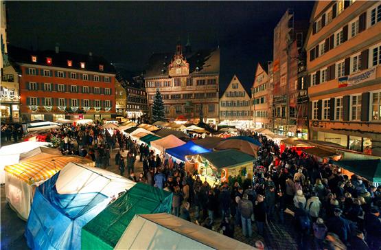 Großes Gedränge auf dem Tübinger Weihnachtsmarkt gibt es wieder ab Freitag. Archivbild: Ulrich Metz
