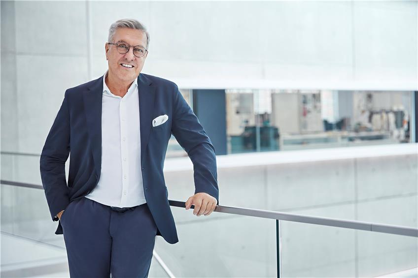 Helmut Schlotterer in der Firmenzentrale von Marc Cain in Bodelshausen. Bild: Unternehmen