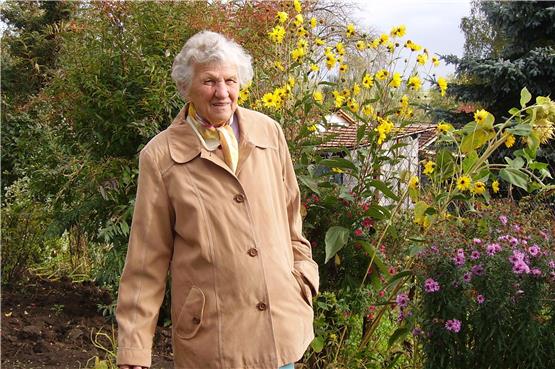 Hilde Miller pflegte bis vor wenigen Jahren ihren Garten, in dem sieVieles anbaute, selbst. Bild: Alexandra Feinler
